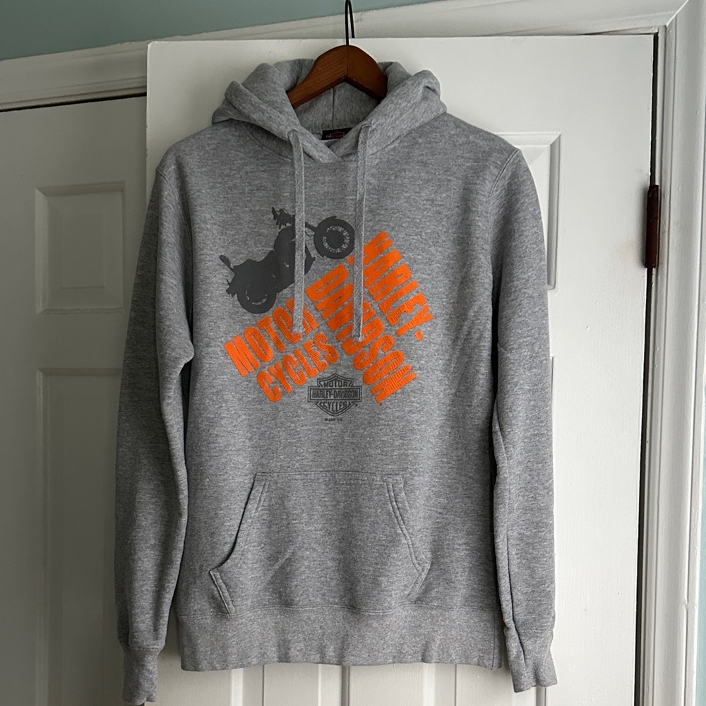 Harley-Davidson Gray Sweatshirt with Bold Orange Design
